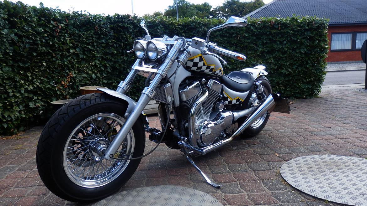 Suzuki Intruder VS 1400 billede 7