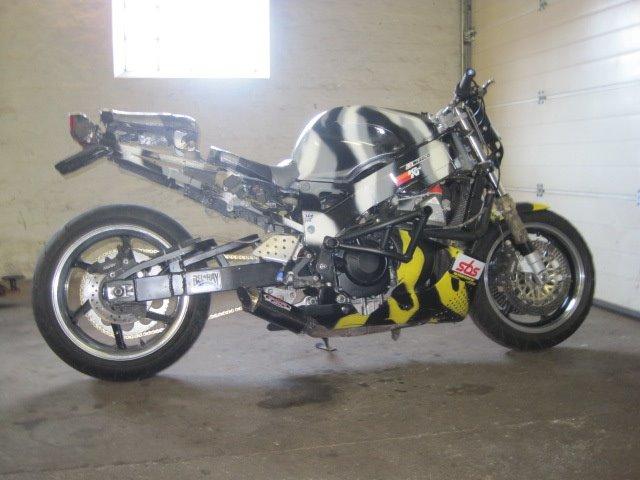 Honda CBR 900 , sc 282933 - i fuld længde , 165mm. ekstra bagsvinger , bagbremsen var oprindeligt én af 2 forbremse kalibre fra en suzuki 600 billede 3