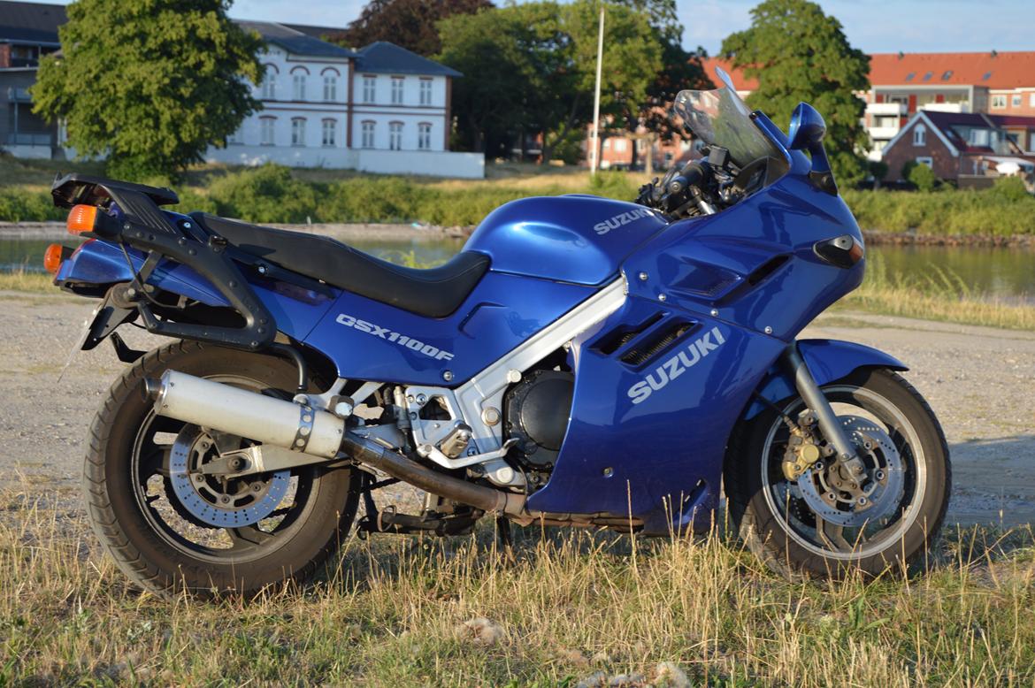 Suzuki GSX 1100 F billede 1