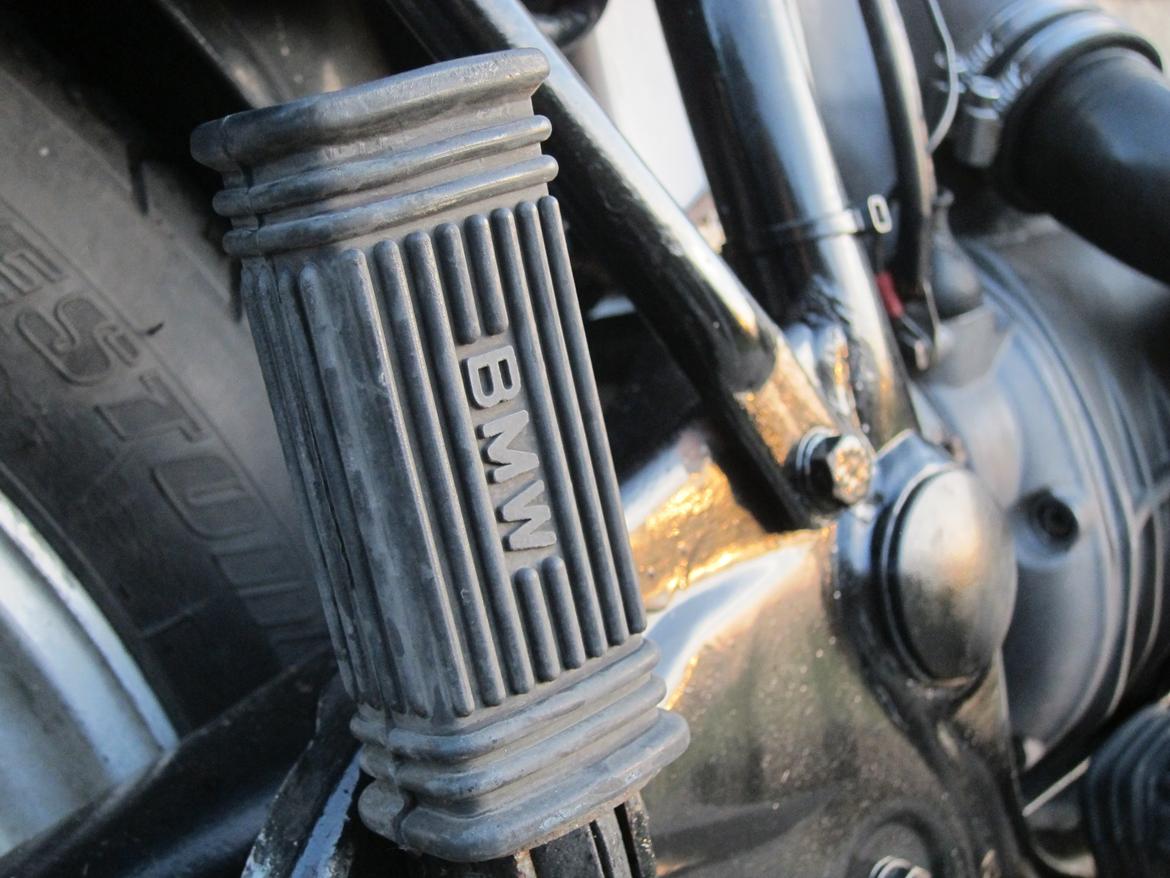 BMW R65 - Er helt vild med fodstøtterne med BMW på billede 7