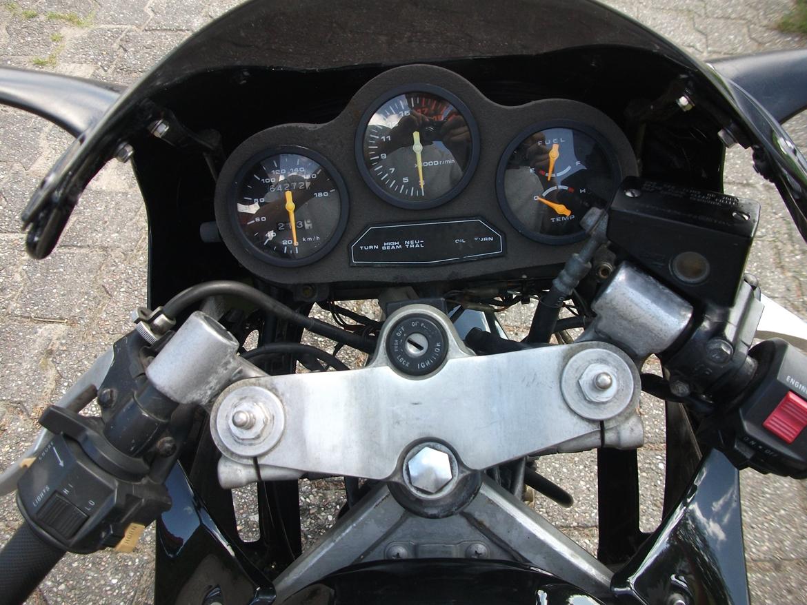 Suzuki GSXR 250 - Cockpittet billede 25