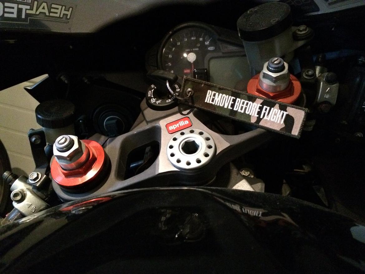 Aprilia RSV 1000 billede 4