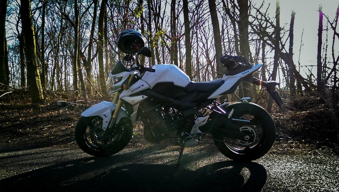 Suzuki GSR 750 AL2 billede 12