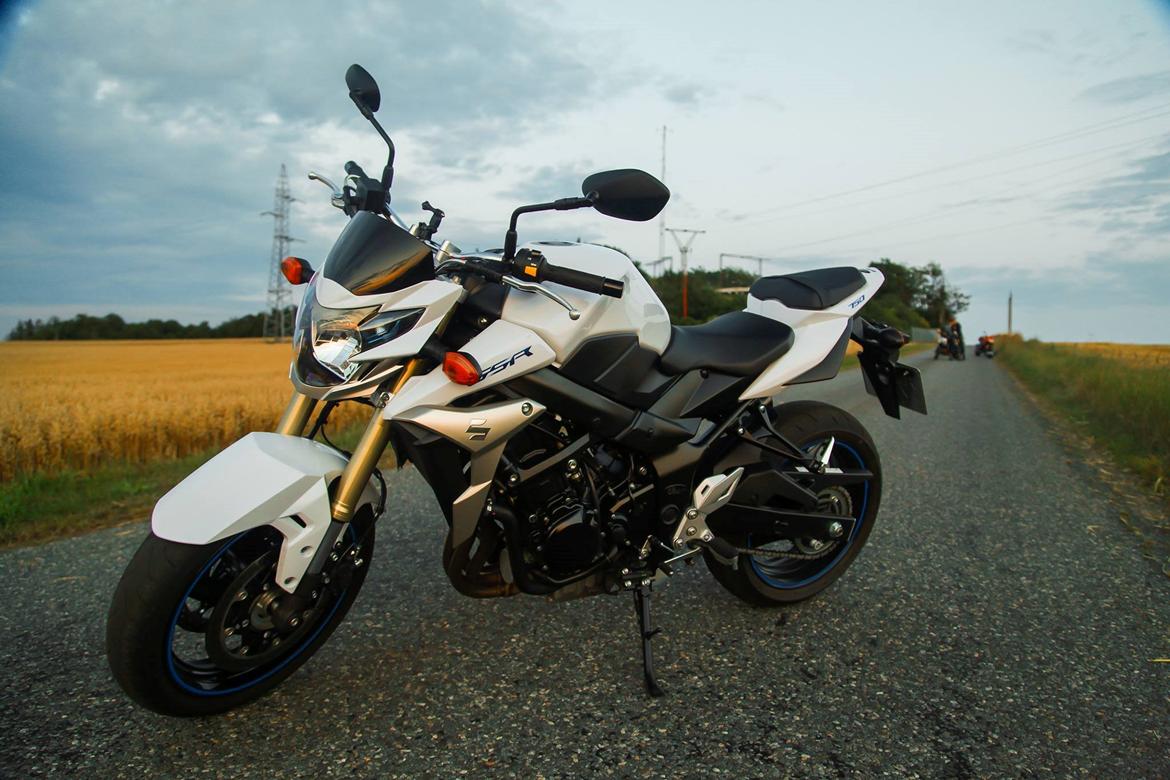 Suzuki GSR 750 AL2 billede 9