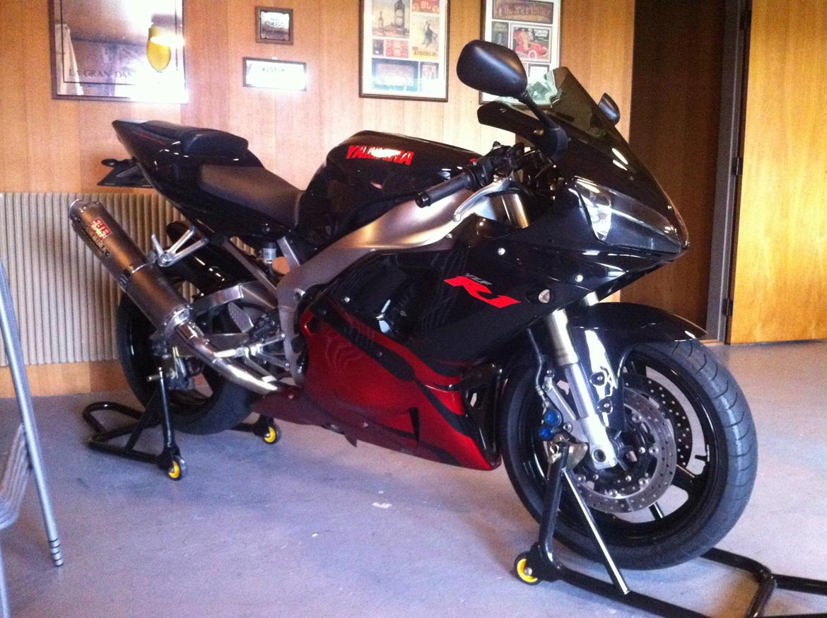 Yamaha R1 Solgt billede 1