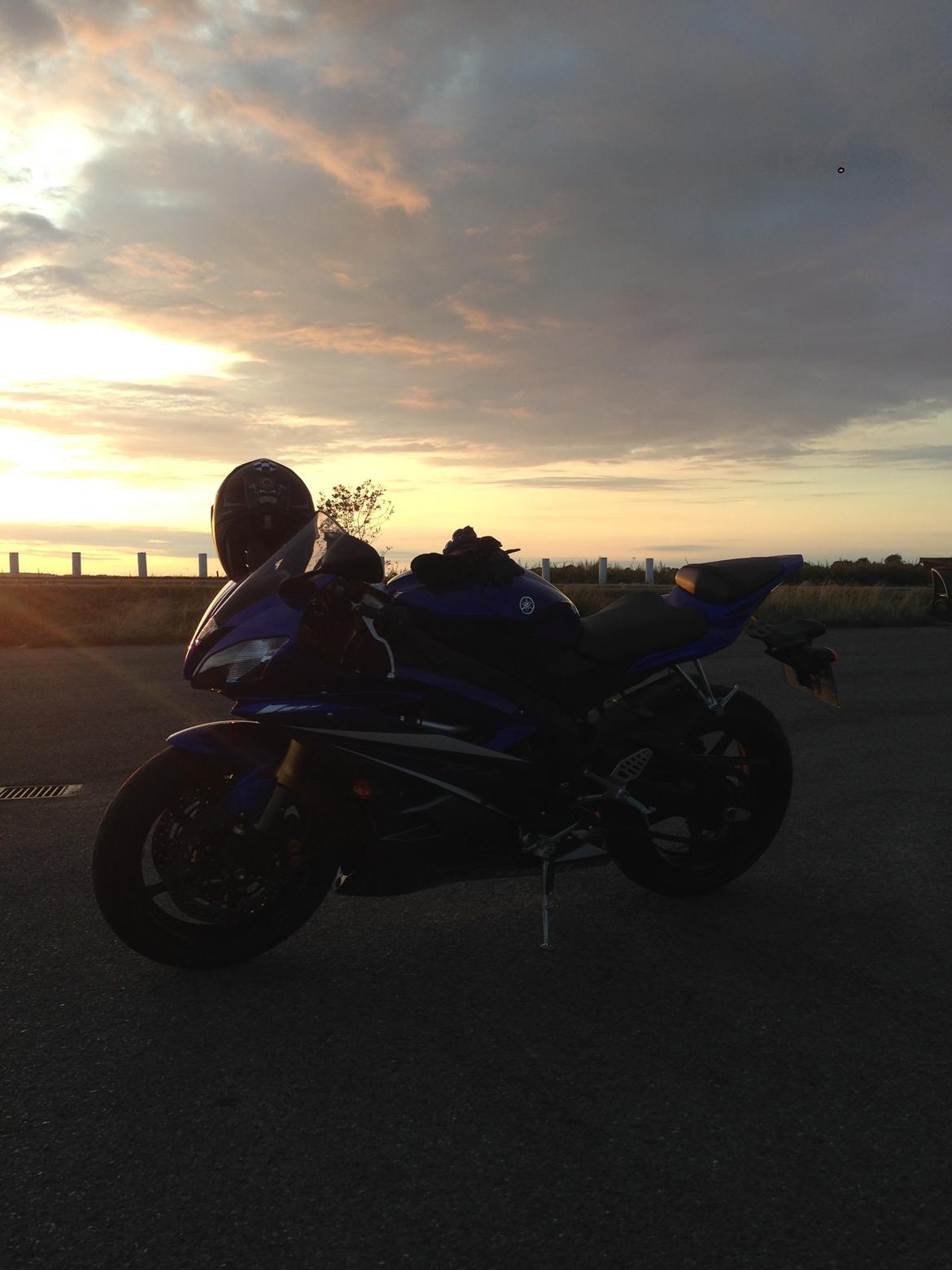 Yamaha R6 billede 2