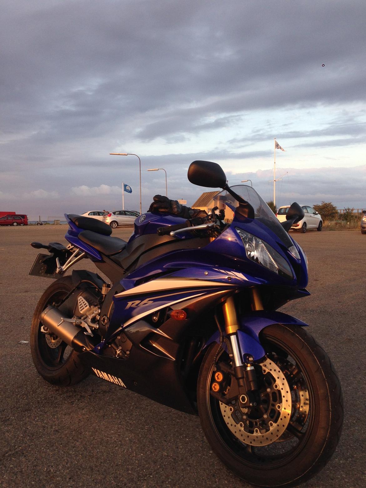 Yamaha R6 billede 3