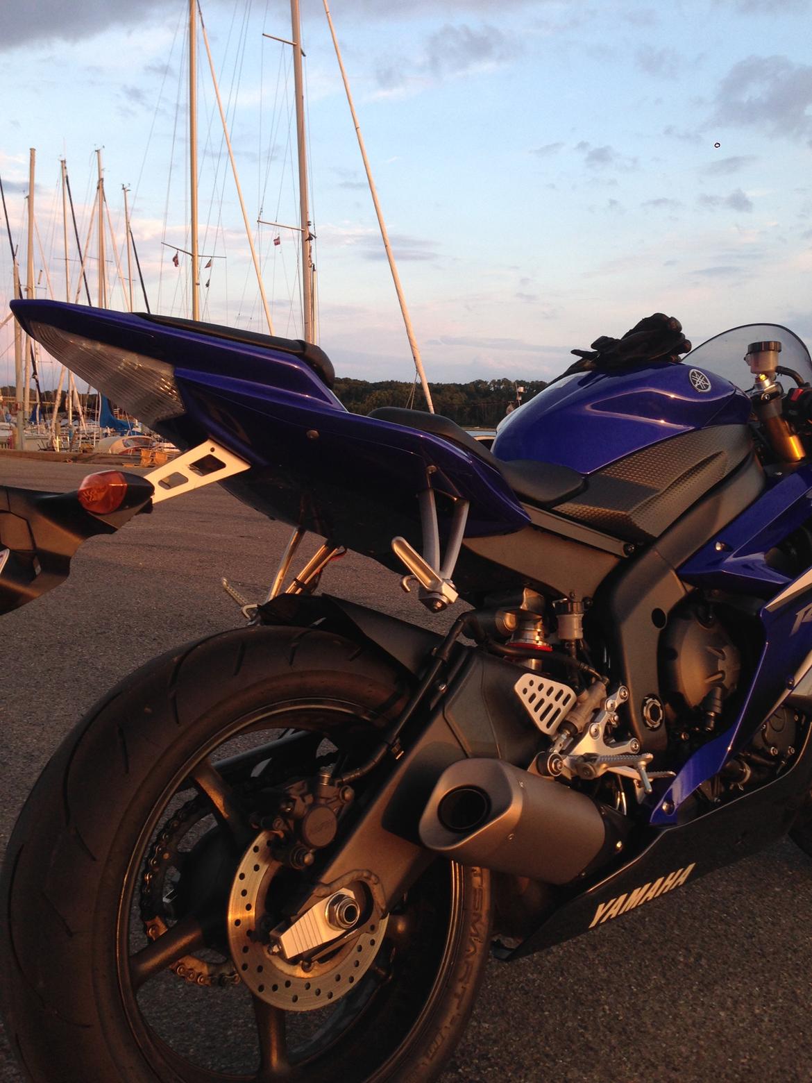 Yamaha R6 billede 6