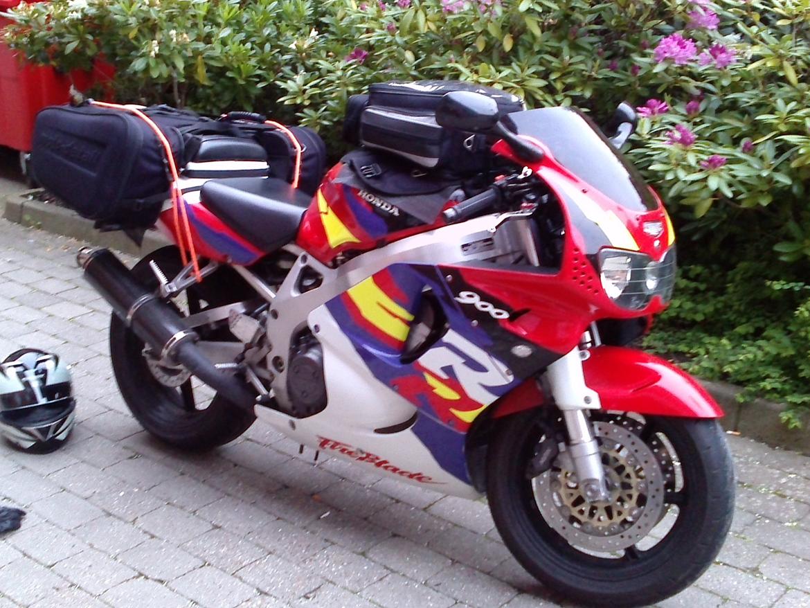 Honda CBR900rr -SC33  R127A - Pakhesten billede 8