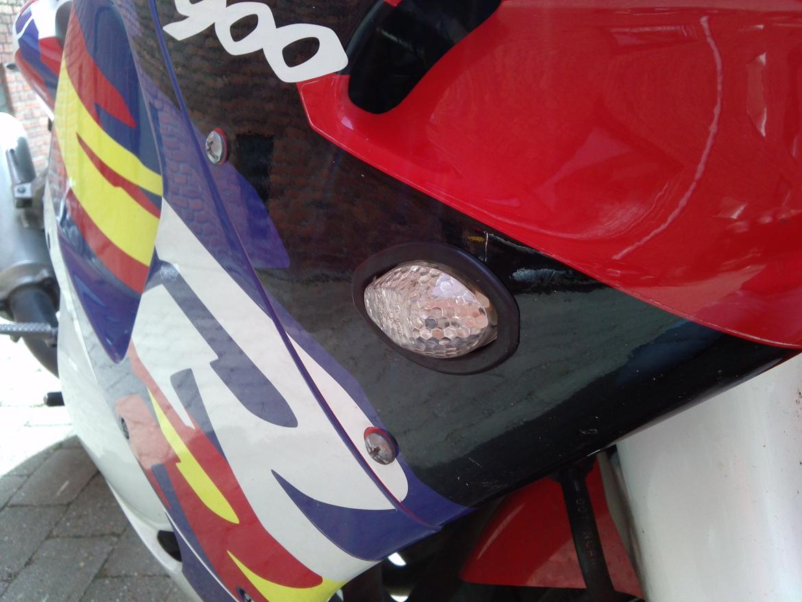 Honda CBR900rr -SC33  R127A - Fine små blink, desværre ikke så synlige... billede 7