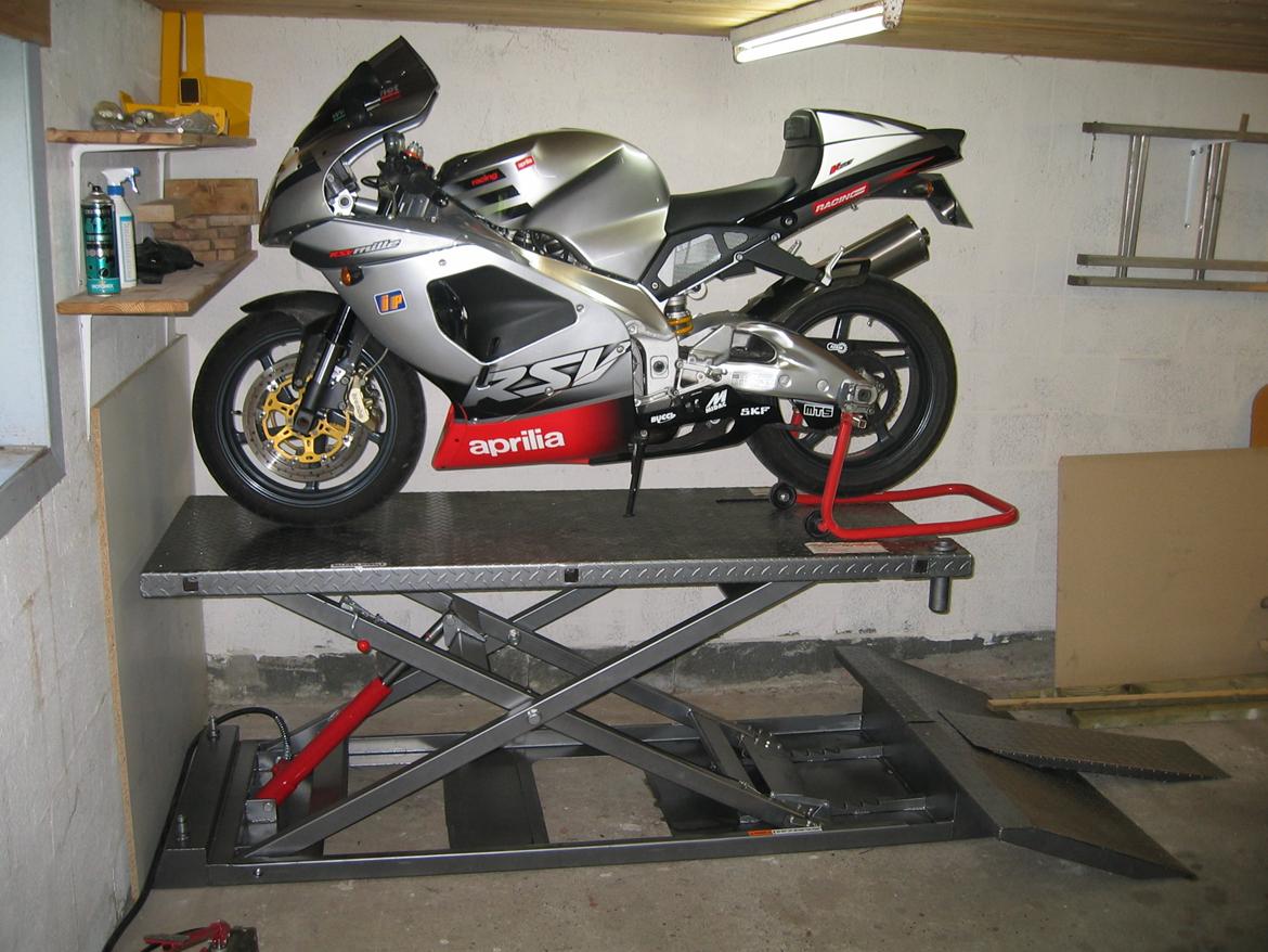 Aprilia RSV 1000 Mille billede 3