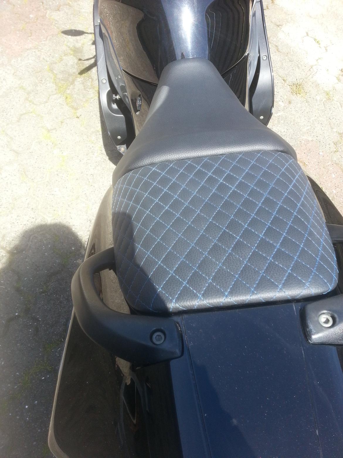 Suzuki RF 600 R billede 3