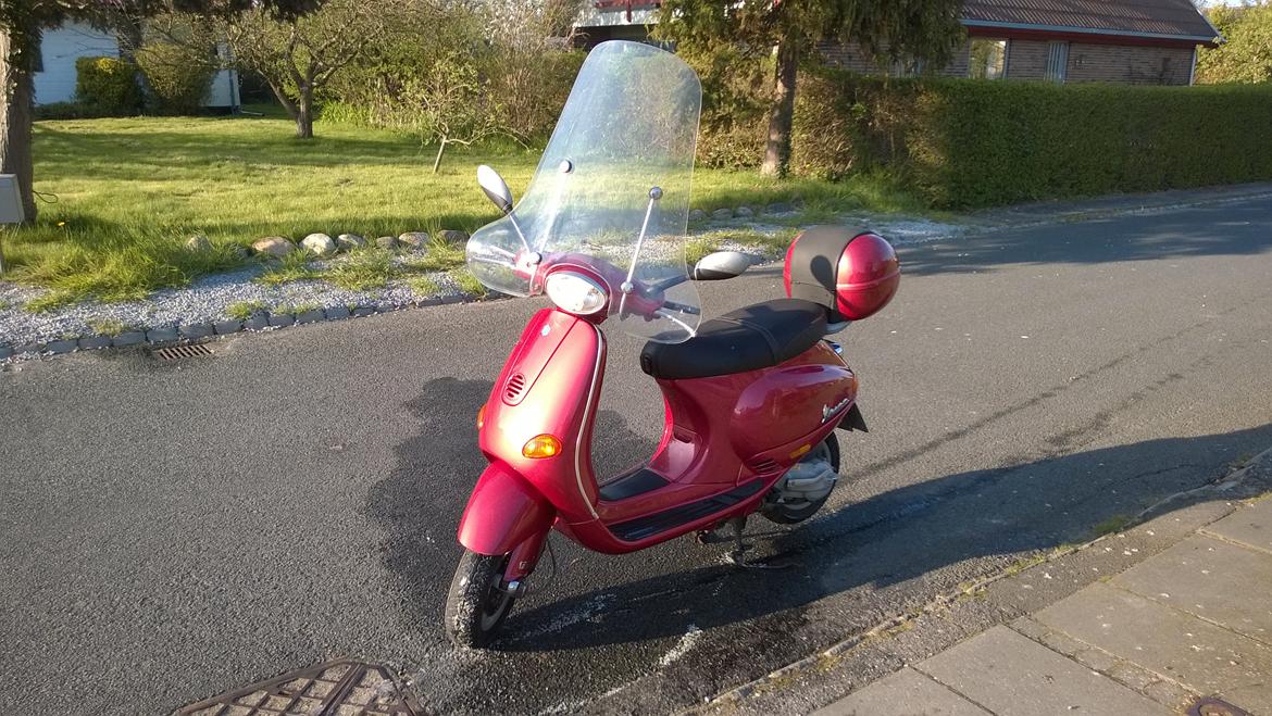 Piaggio Vespa ET4 billede 1