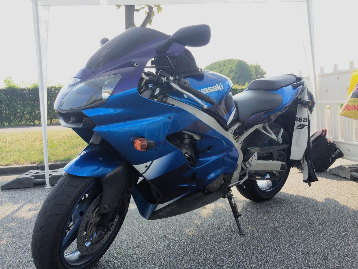 Kawasaki ZX9-R billede 2