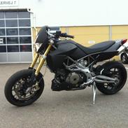 Aprilia Dorsoduro 750 ABS