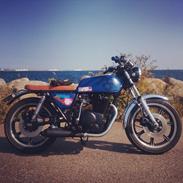 Yamaha Xs400