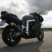 Suzuki GSXR 750 W *SOLGT*