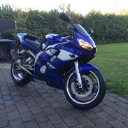 Yamaha R6