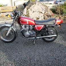 Suzuki GS550E