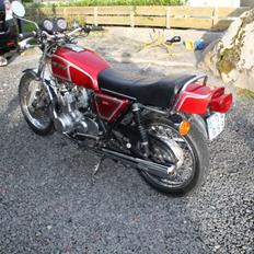 Suzuki GS550E