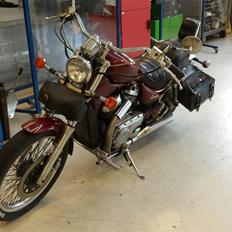 Suzuki VS 750 Intruder