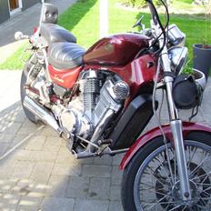 Suzuki VS 750 Intruder