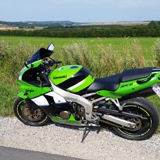 Kawasaki ZX6R