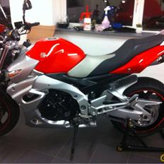 Suzuki GSR 600
