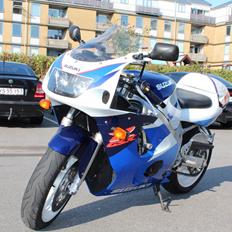 Suzuki GSXR SRAD 600