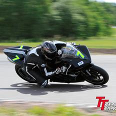 Yamaha YZF-R1 Baneged