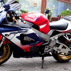 Honda CBR 929 RR Fireblade (SC 44)