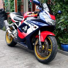 Honda CBR 929 RR Fireblade (SC 44)