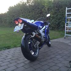 Yamaha R6