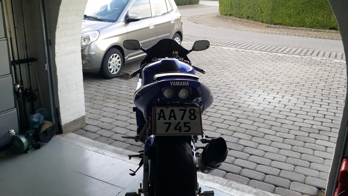 Yamaha yzf r1 billede 4