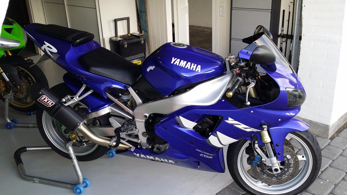 Yamaha yzf r1 billede 1