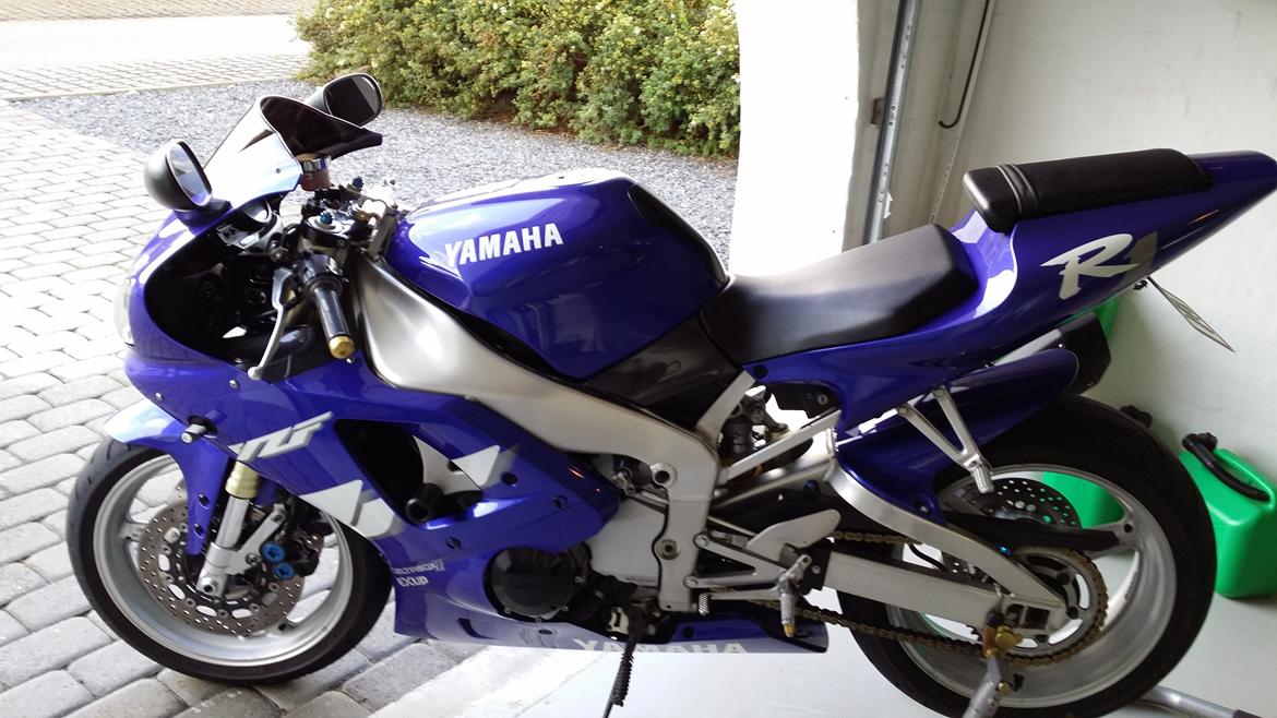 Yamaha yzf r1 billede 3