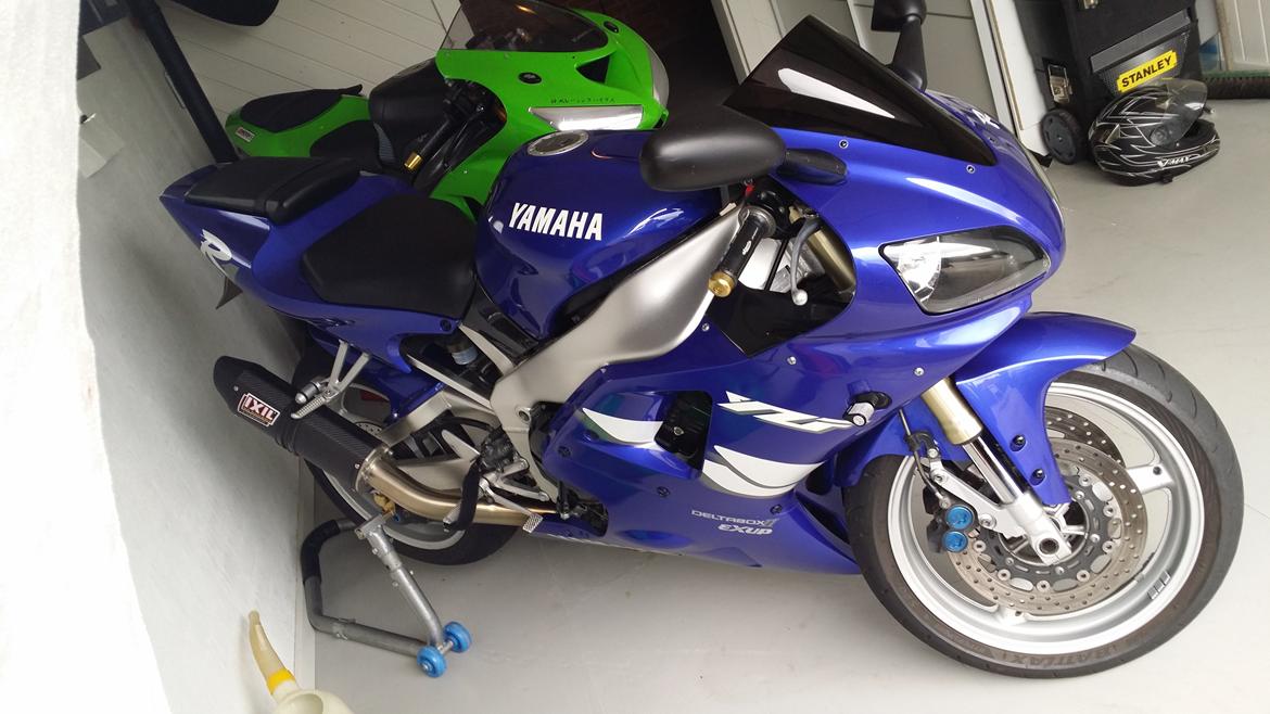 Yamaha yzf r1 billede 6