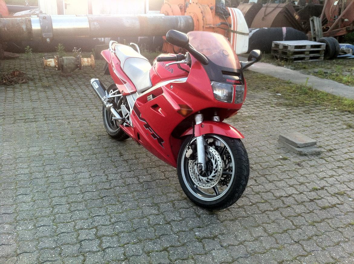 Honda VFR 750 RC36 billede 1