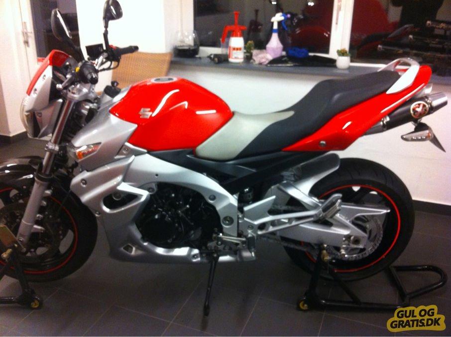 Suzuki GSR 600 billede 2