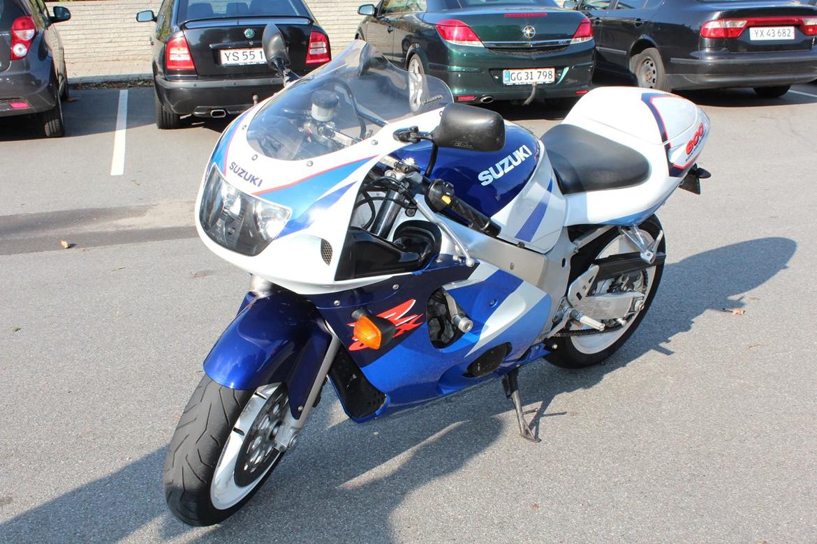 Suzuki GSXR SRAD 600 billede 2