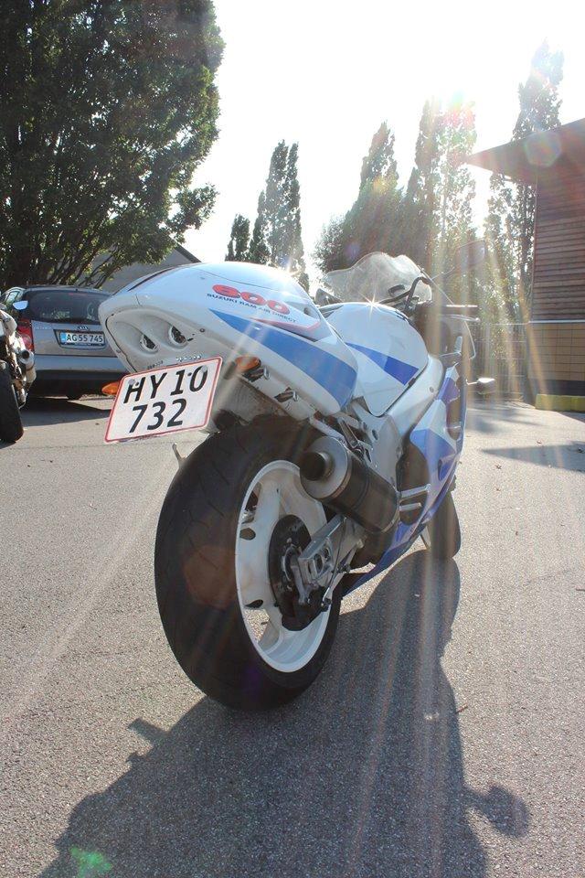 Suzuki GSXR SRAD 600 billede 8