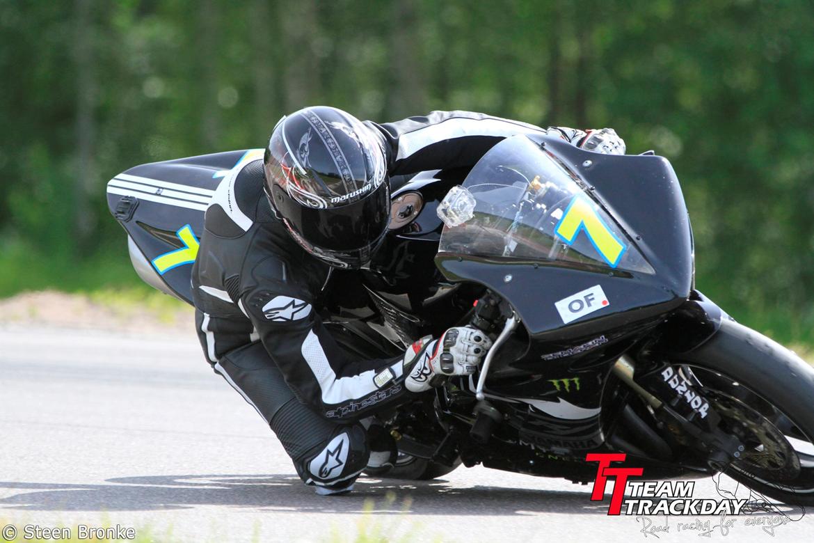 Yamaha YZF-R1 Baneged billede 1