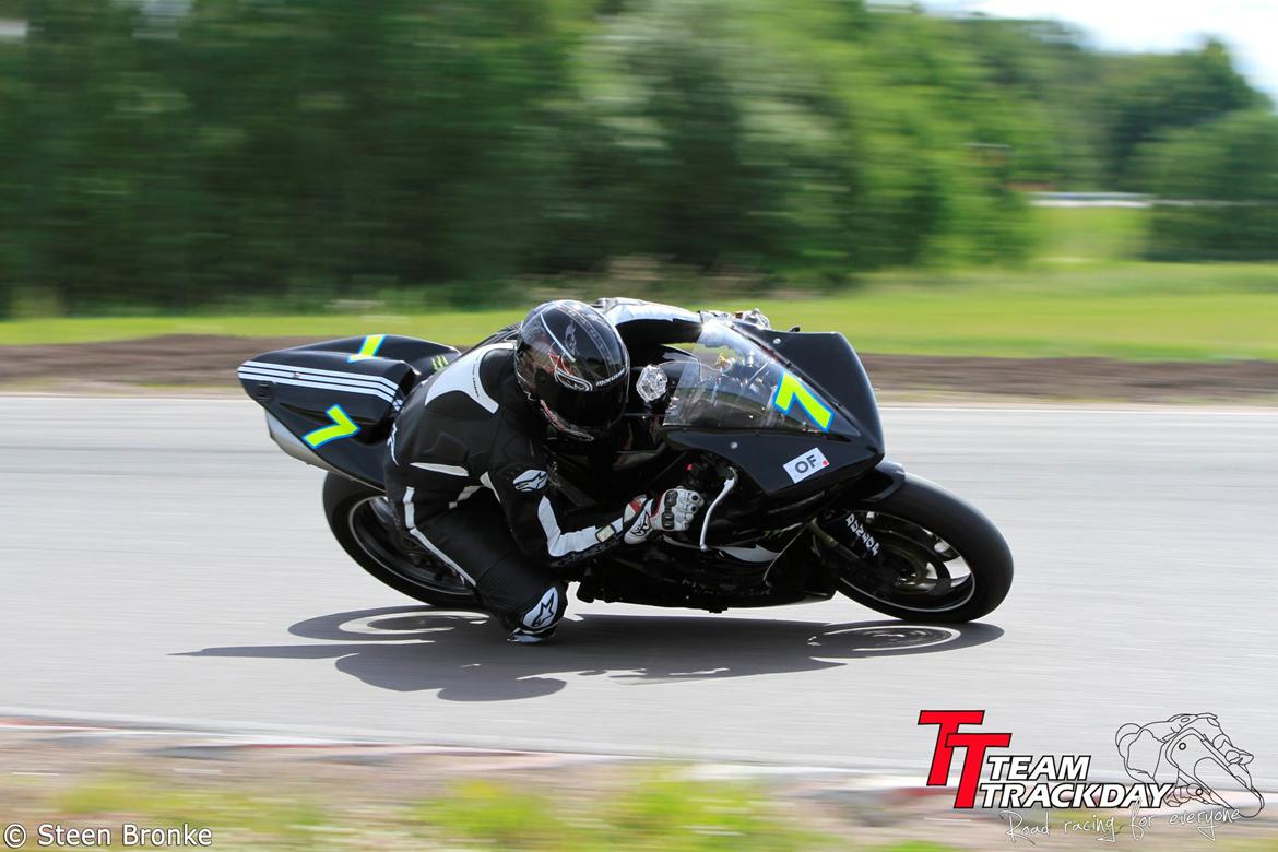 Yamaha YZF-R1 Baneged billede 2