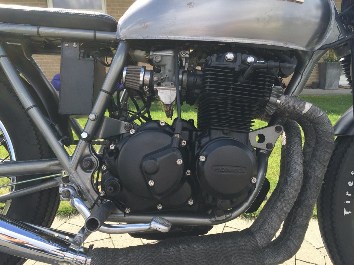 Honda CB400F - Cafe - Brat stilen billede 12