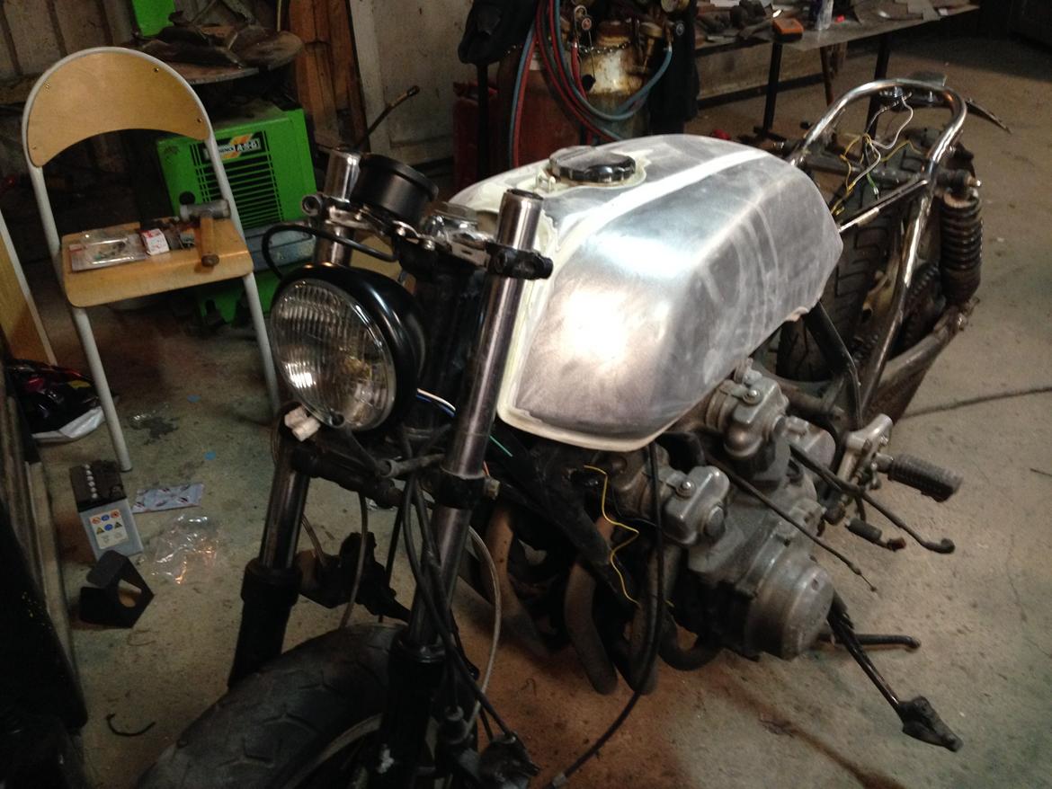 Honda cb 750 f    "caferacer" billede 13