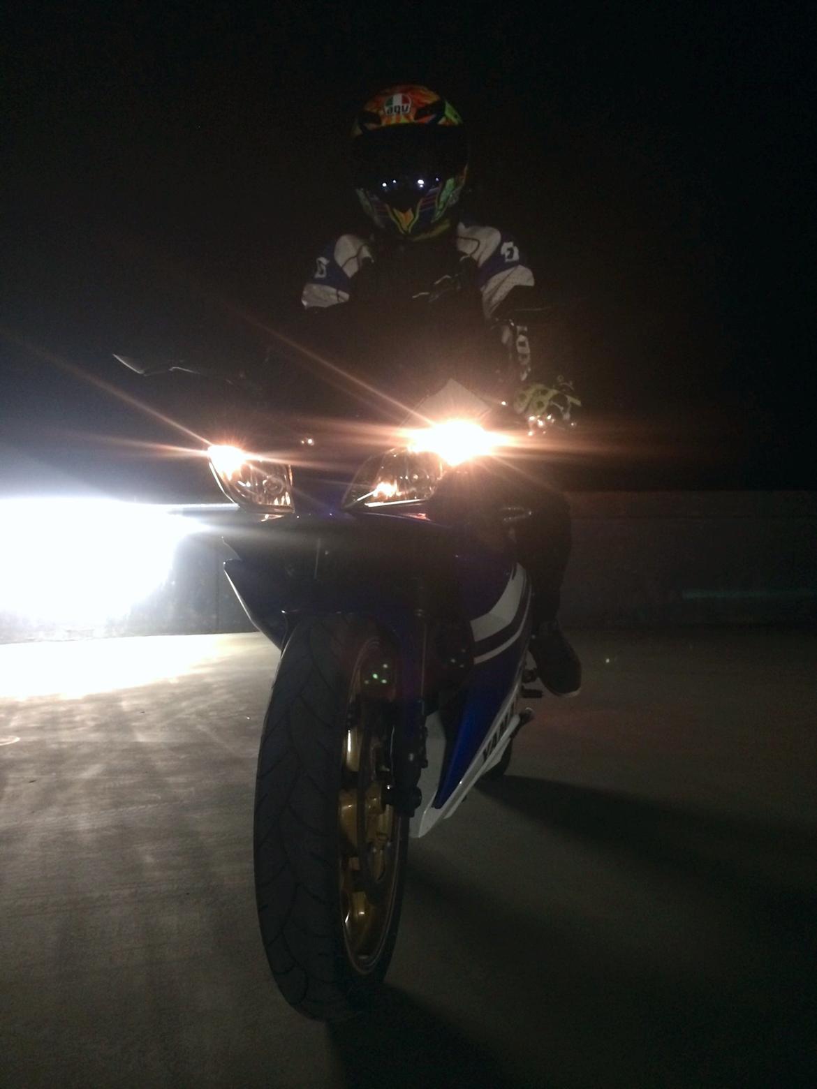 Yamaha YZF R125 billede 4