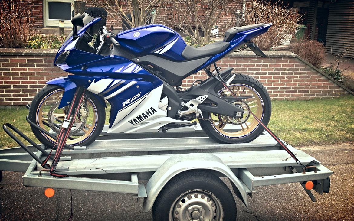 Yamaha YZF R125 - På vej til toldsyn :) billede 9