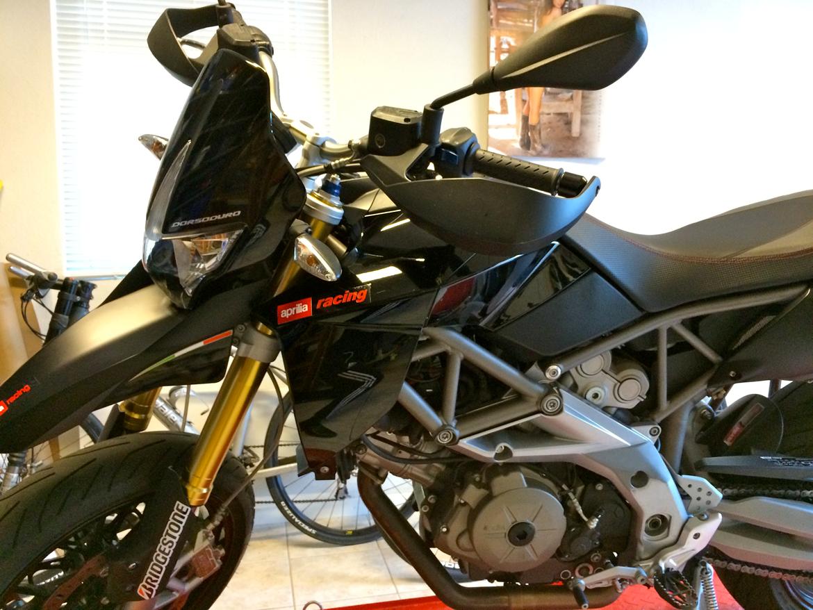 Aprilia Dorsoduro SMV 750 ( Solgt ) billede 11