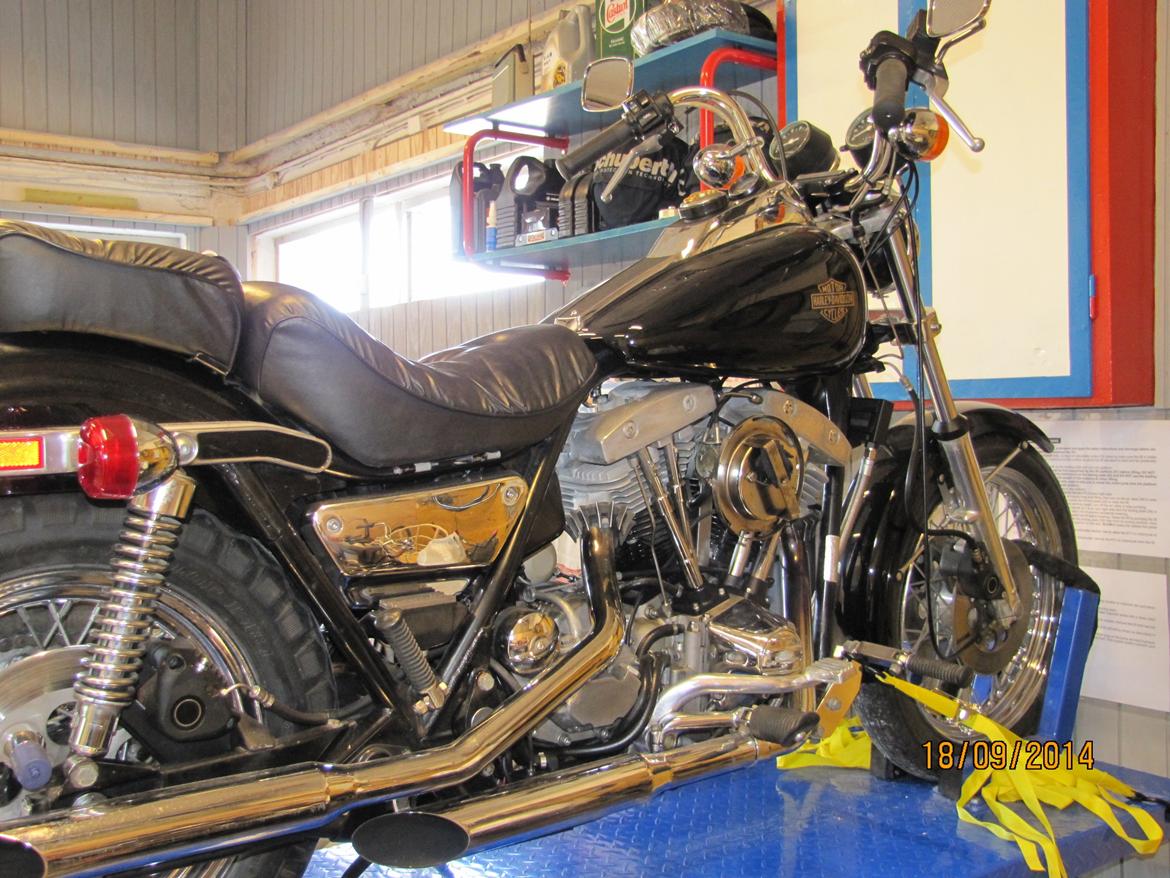 Harley Davidson FXR - Lidt for god stand - den skal jo give mig arbejde i 3 år! billede 16