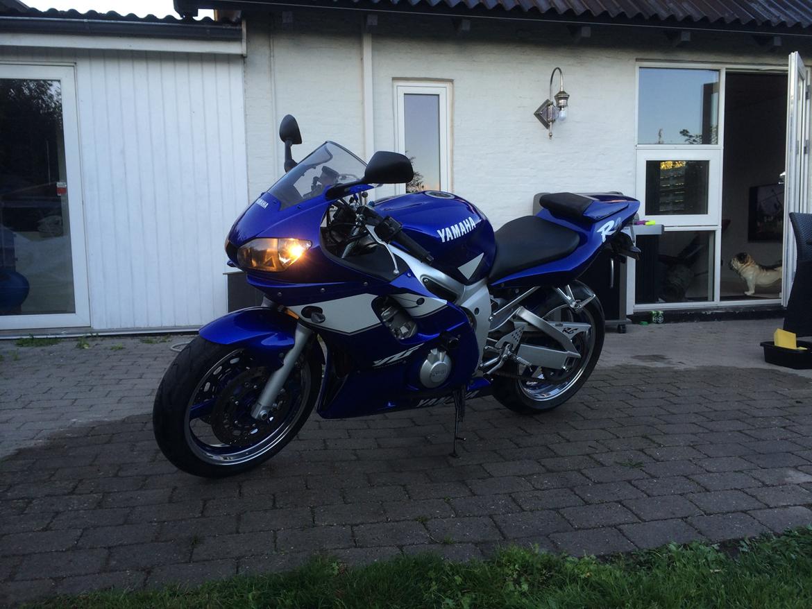 Yamaha R6 billede 9